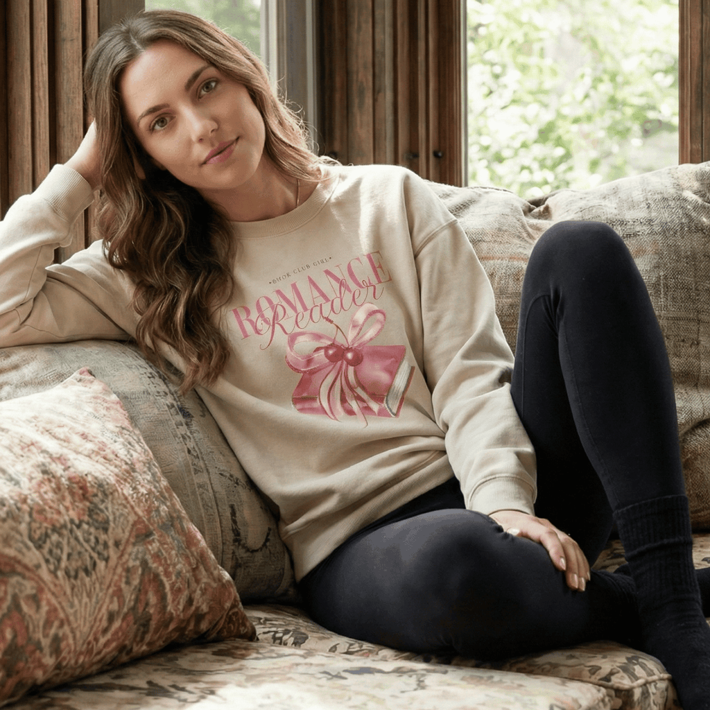Romance Reader Sweatshirt – Book Club Girl Aesthetic Crewneck